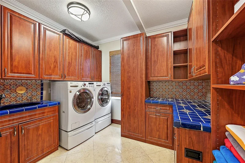 19028 SE Windward Island Ln, Jupiter, Florida, United States. - Photo 7