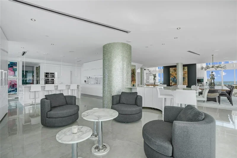 450 Alton Rd PH1, Miami Beach, Florida, United States. - Photo 12