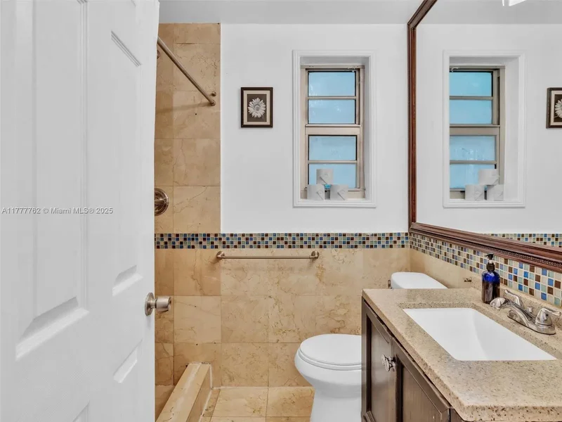 1534 Euclid Avenue, Miami Beach, Florida, United States. - Photo 26