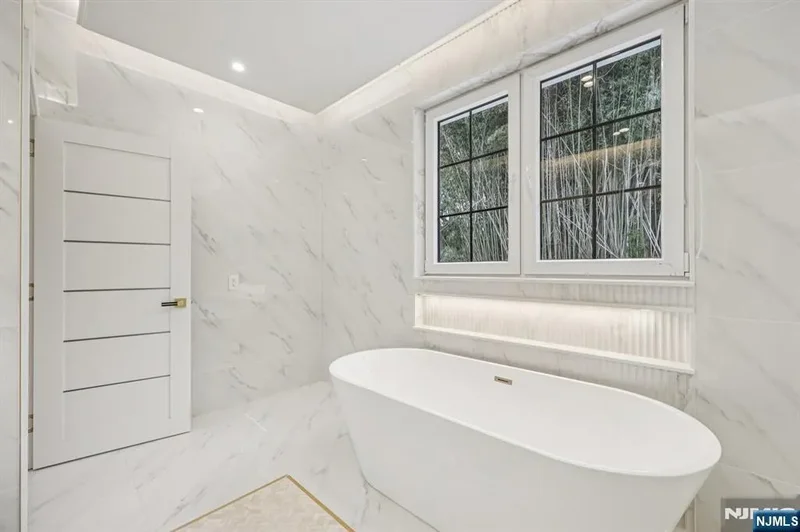 25 Macarthur Avenue, Closter, New Jersey, United States. - Photo 23