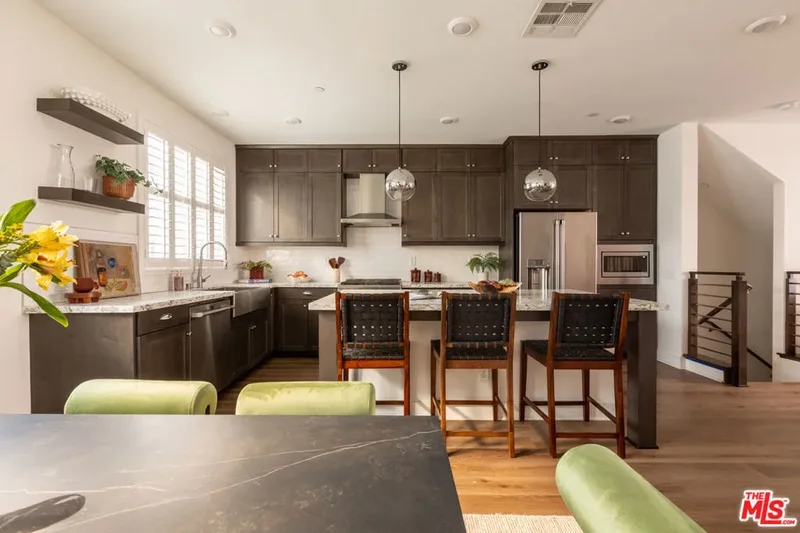 129 S Cessna Lane, Los Angeles, California, United States. - Photo 13