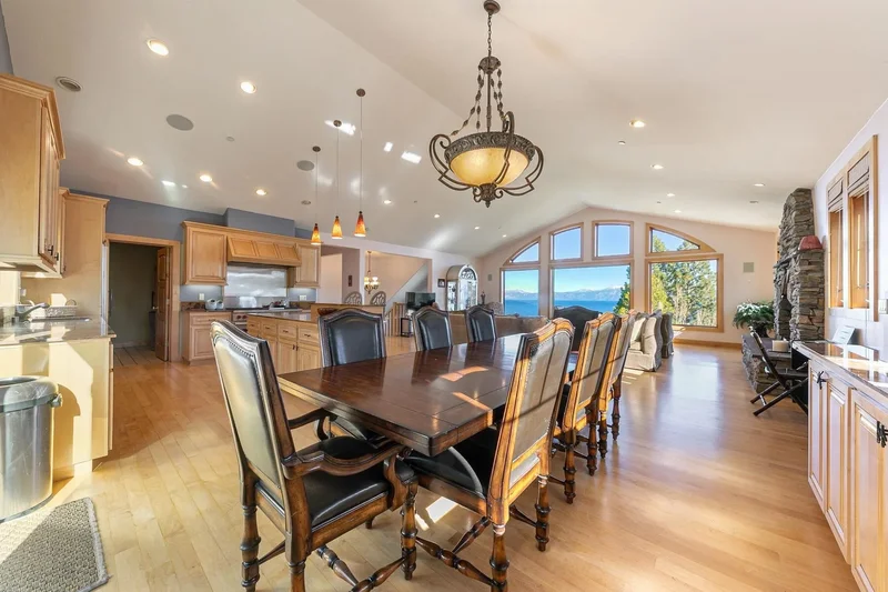 9140 Scenic Drive, South Lake Tahoe, California, United States. - Photo 3