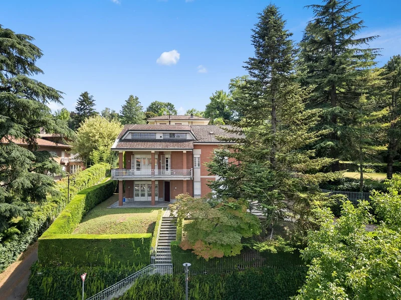 Elegant Villa in Canelli