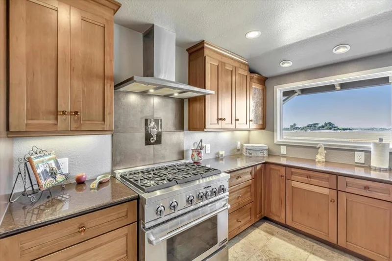268 Giberson Road, Moss Landing, CA 95039, Moss Landing, California, United States. - Photo 14