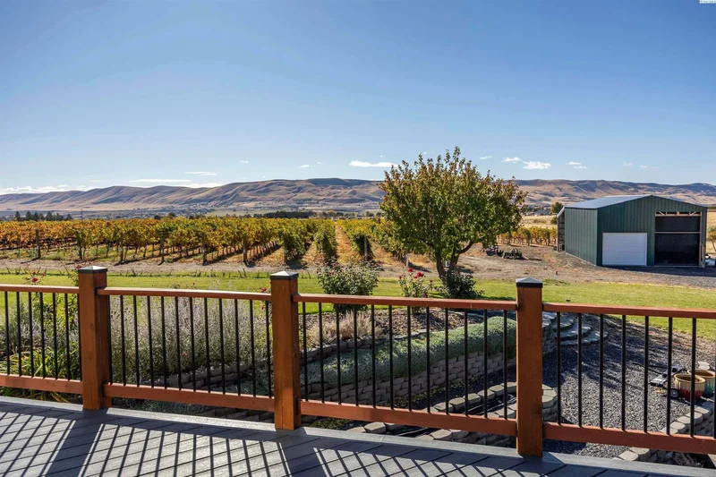 22207/22003 Gerrick Road, Benton City, WA 99320, Benton City, Washington, United States. - Photo 6