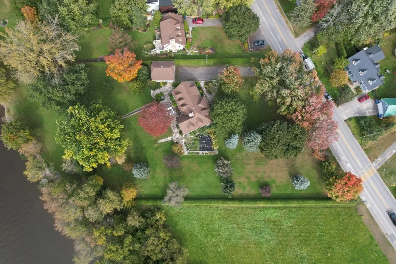 1009 Boul L'Assomption, Repentigny, Quebec, Canada. - Photo 2