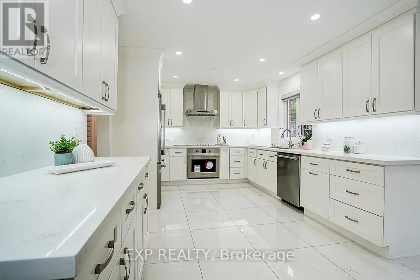 14 PRINCE DRIVE, Bradford West Gwillimbury, Ontario, Canada. - Photo 34