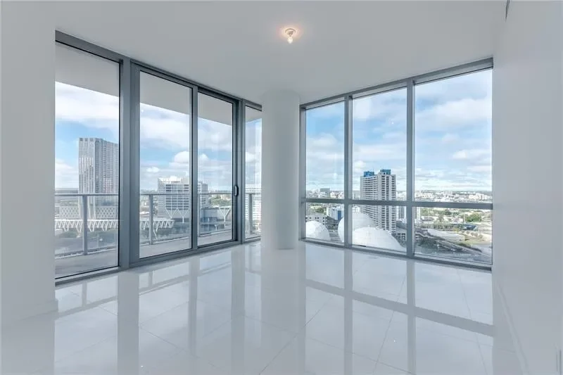 851 NE 1st Ave 1912, Miami, Florida, United States. - Photo 7