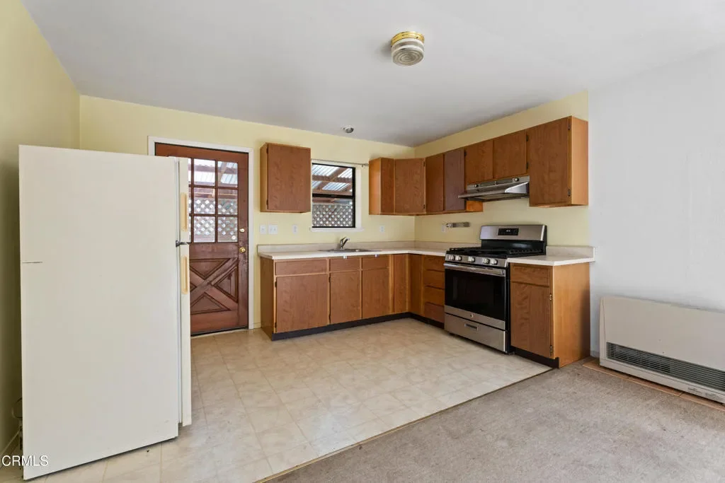18651 Old Coast Highway, Fort Bragg, California, United States. - Photo 13