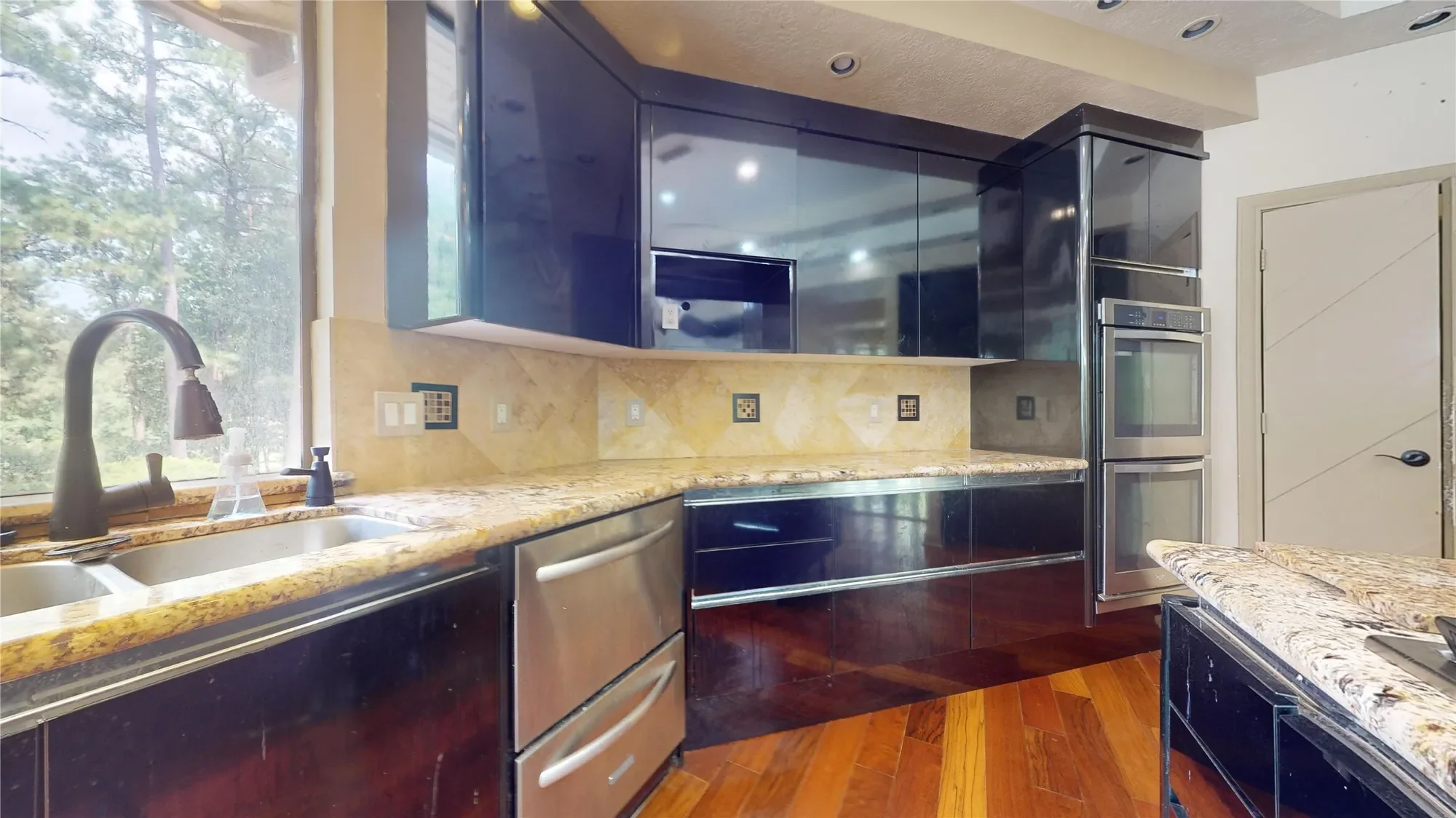 24 Autumn Crescent, The Woodlands, TX 77381, The Woodlands, Texas, United States. - Photo 37