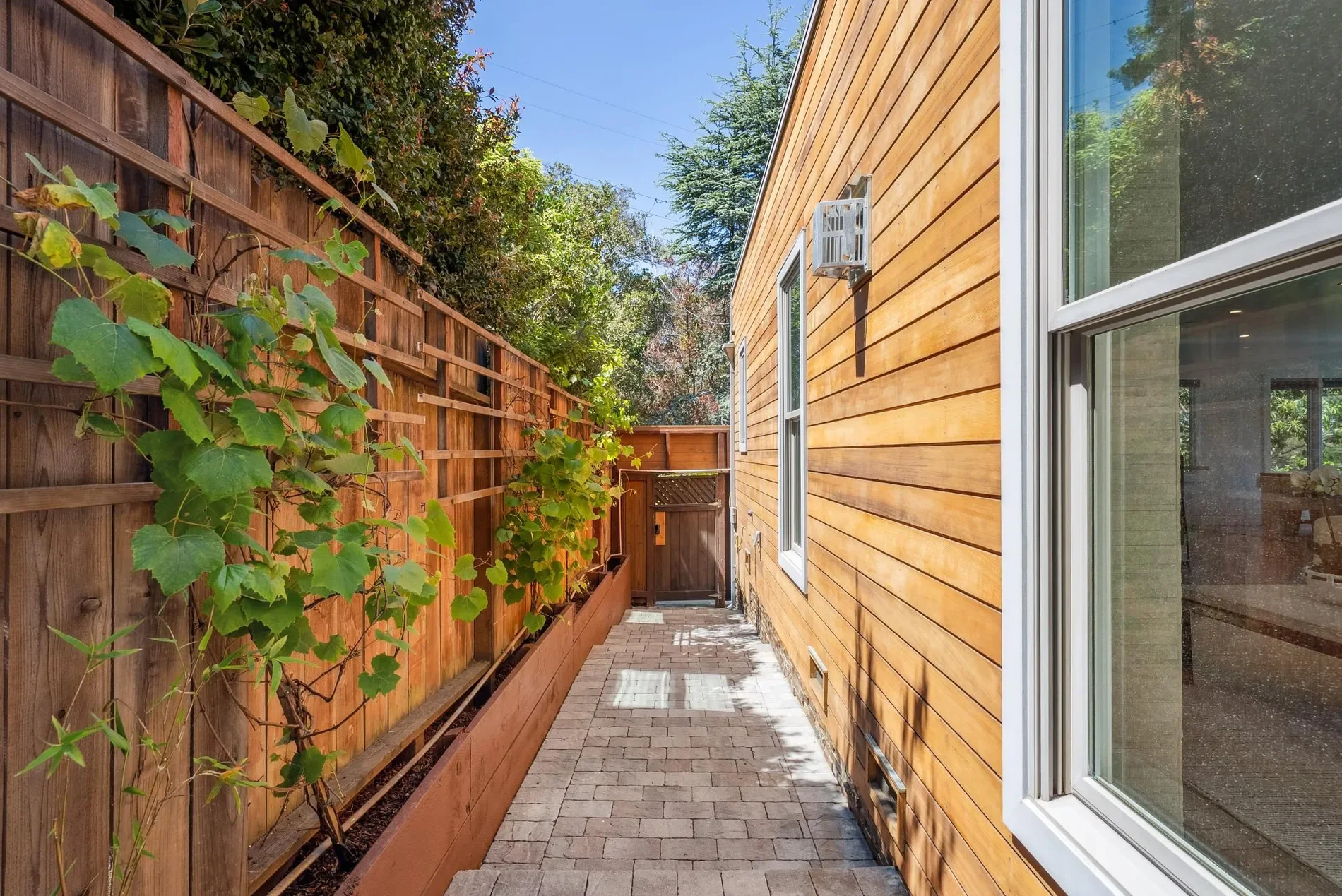 1 Millbrae Circle , Millbrae, CA 94030, Millbrae, California, United States. - Photo 51