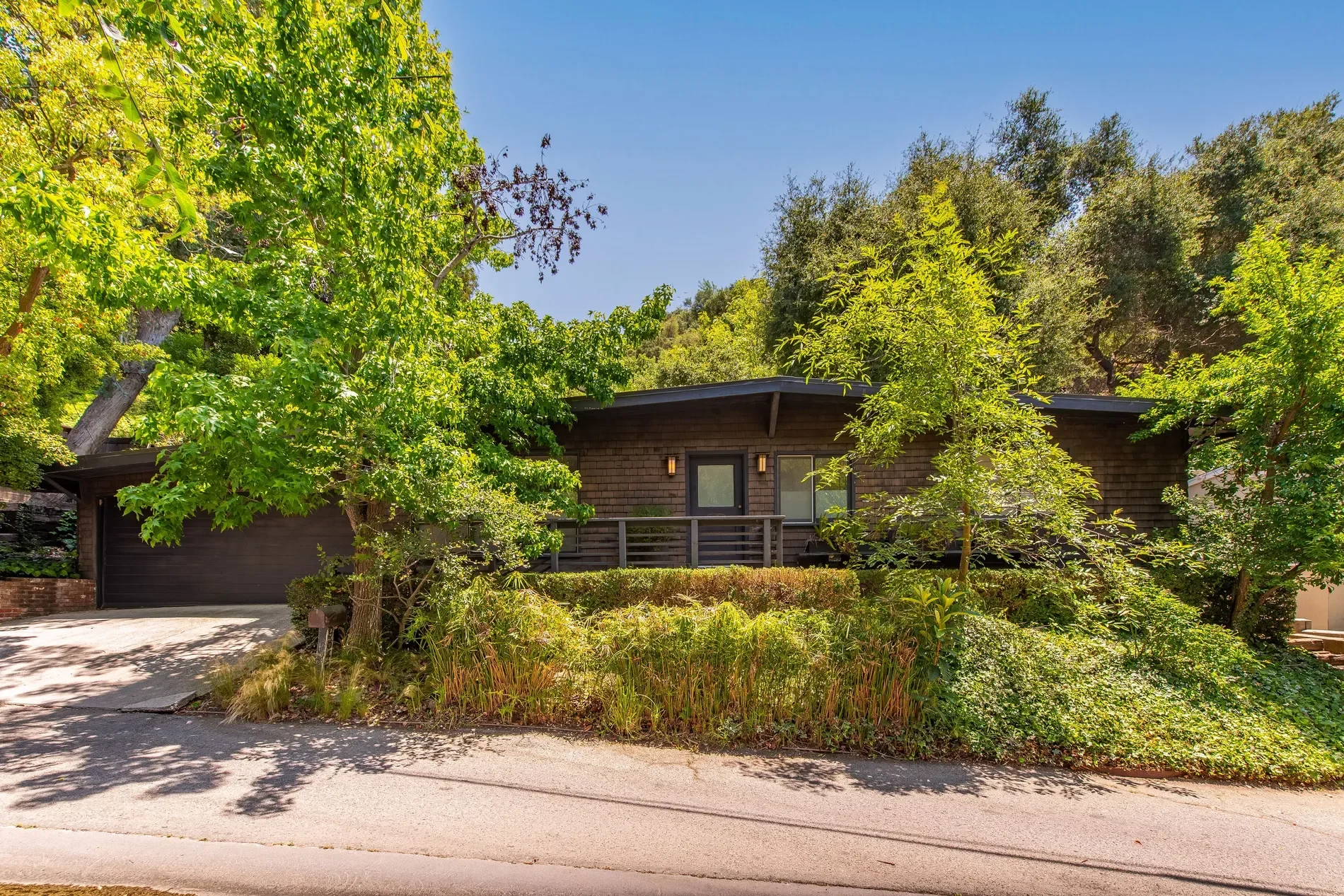 9648 Yoakum Drive , Beverly Hills, CA 90210, Beverly Hills, California, United States. - Photo 2
