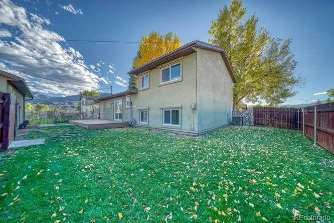 2 Bedrooms Single Family Detached
