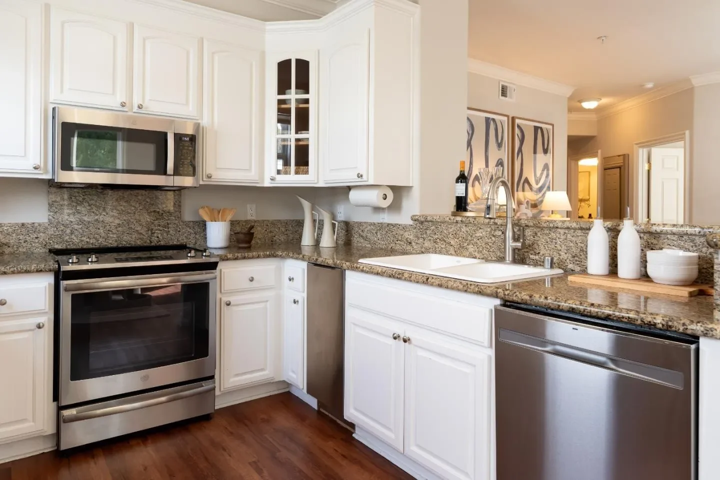 1237 Capuchino Avenue, Burlingame, California, United States. - Photo 15