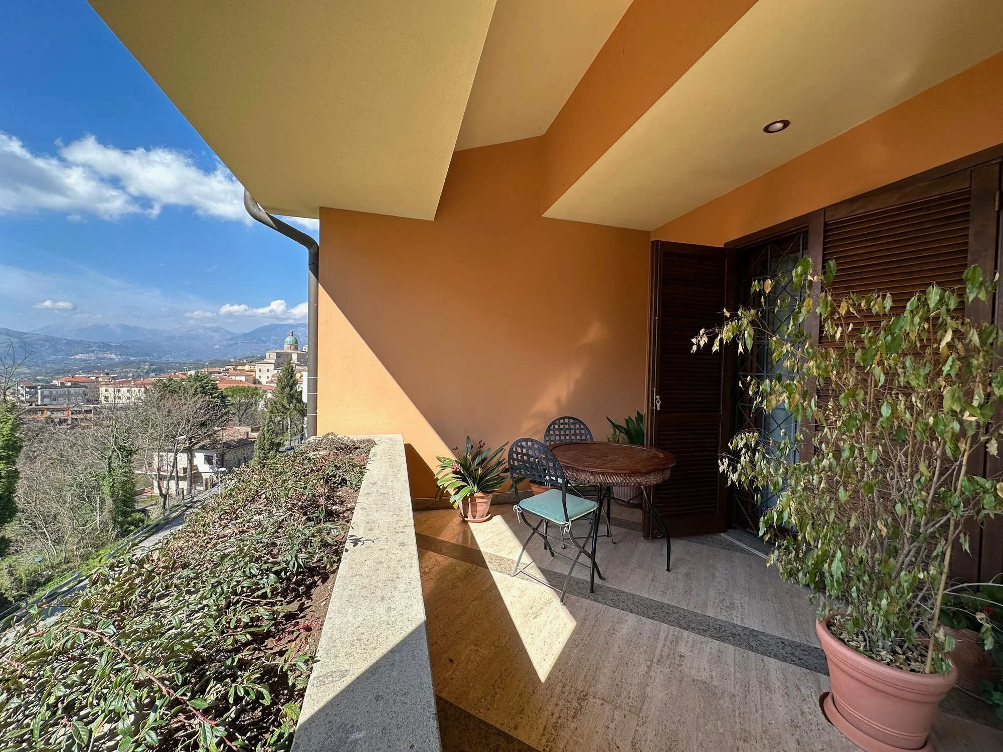 Exterior photo 10