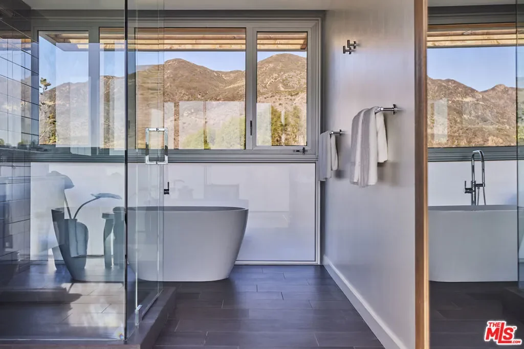 5924 Bonsall Drive, Malibu, California, United States. - Photo 14