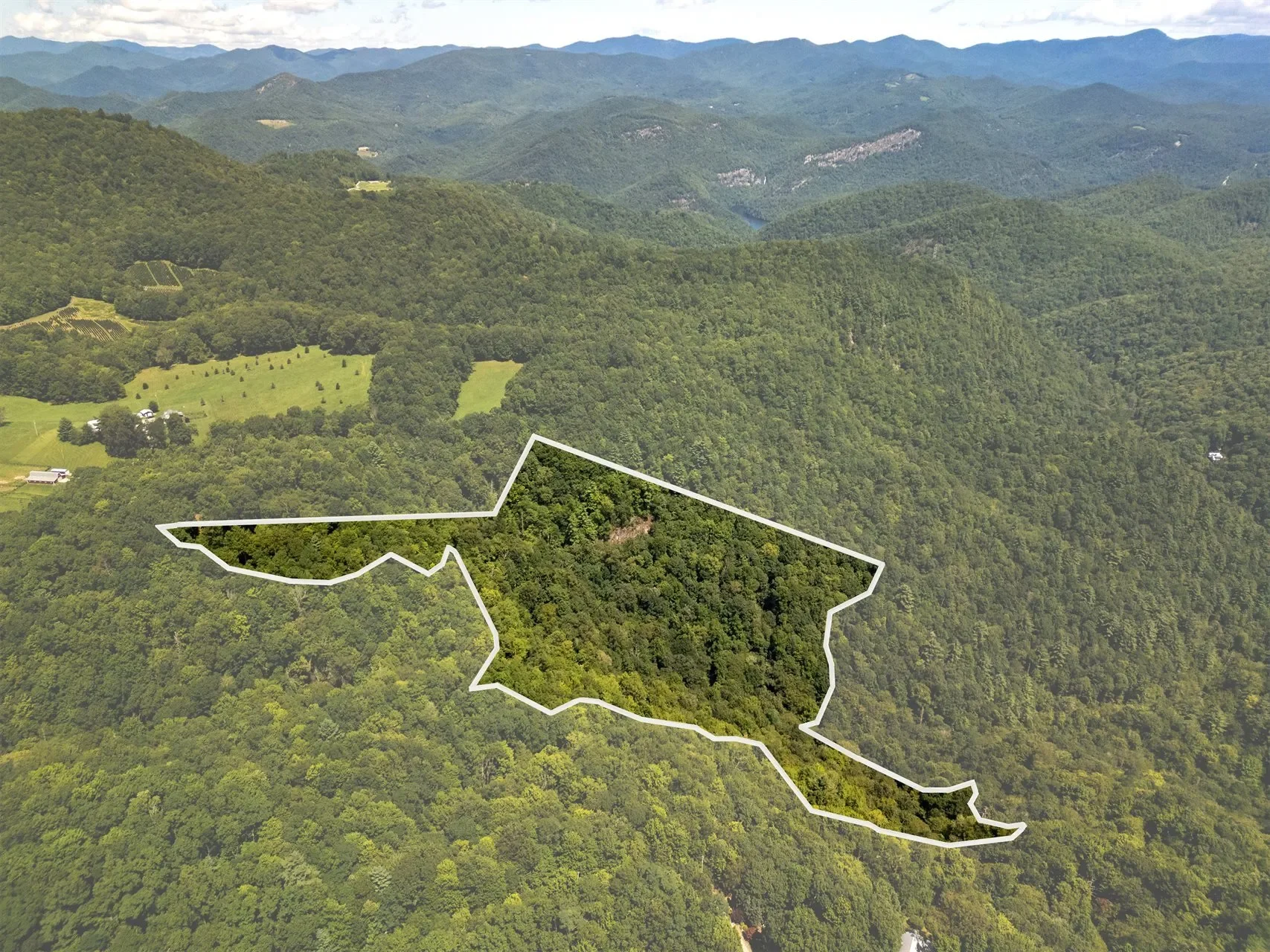999 Robinson Creek, Glenville, NC, 28736, USA, 28736, North Carolina, United States. - Photo 2