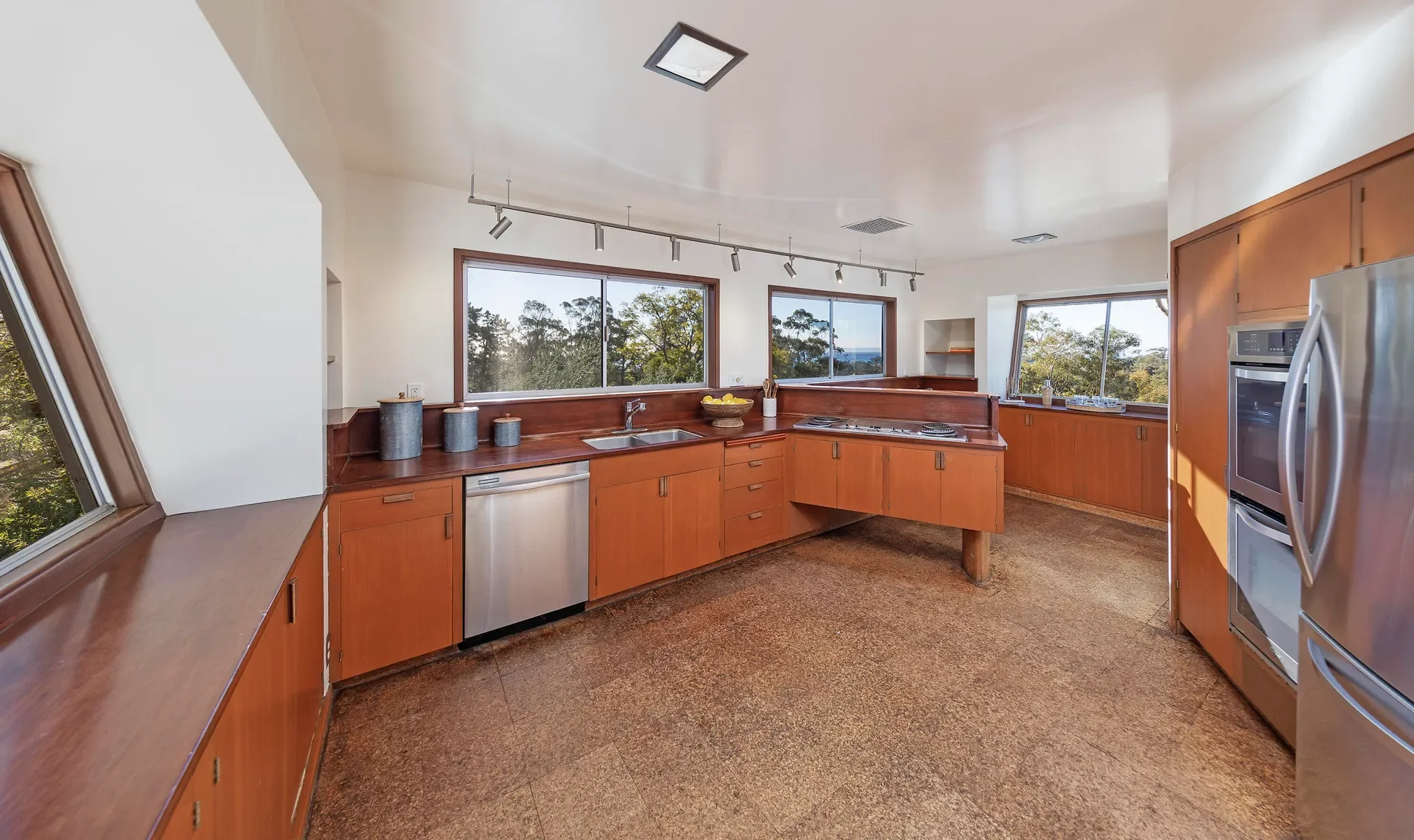 1030/1010 E Mountain Drive, Montecito, California, United States. - Photo 9