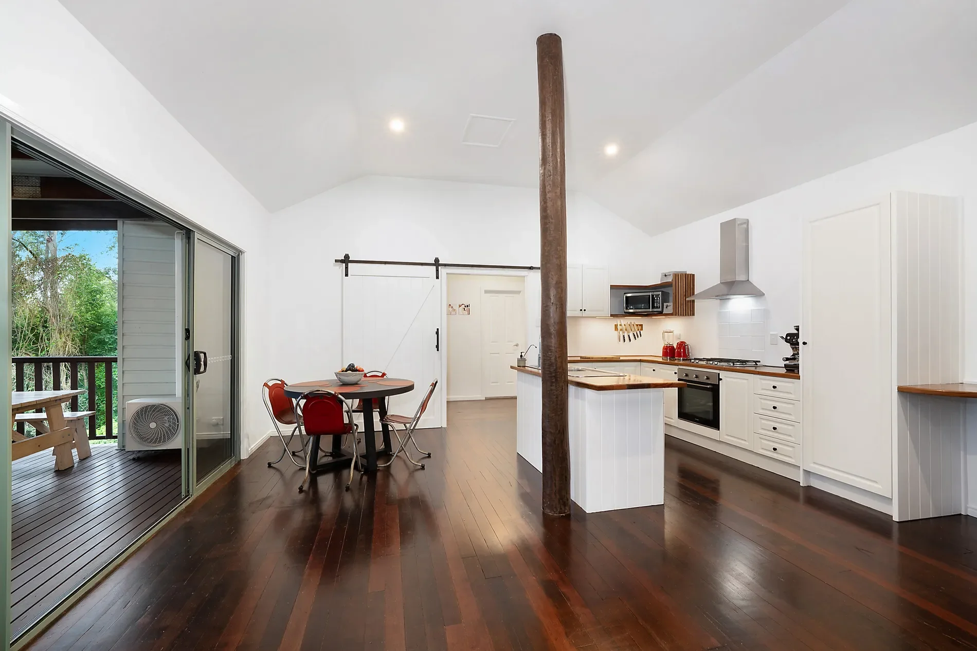Gallery photo 8