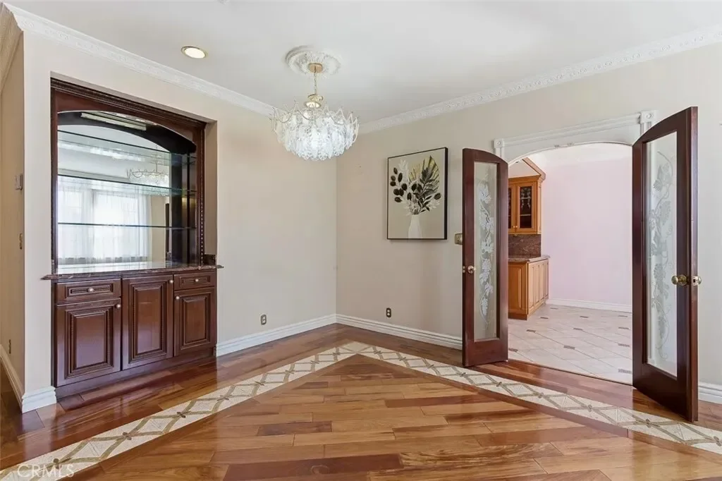 56 N Arroyo, Altadena, California, United States. - Photo 6