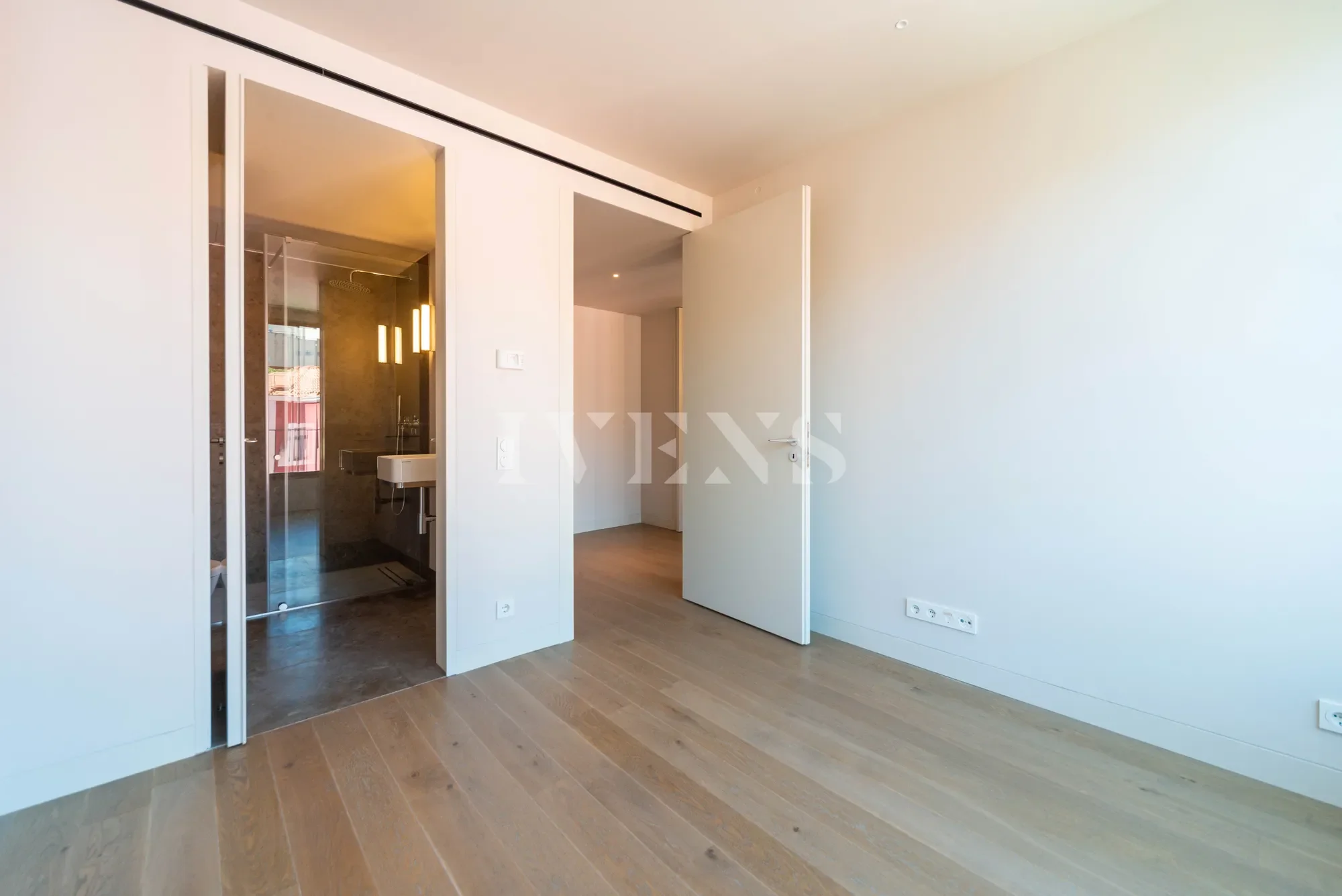 Gallery photo 10