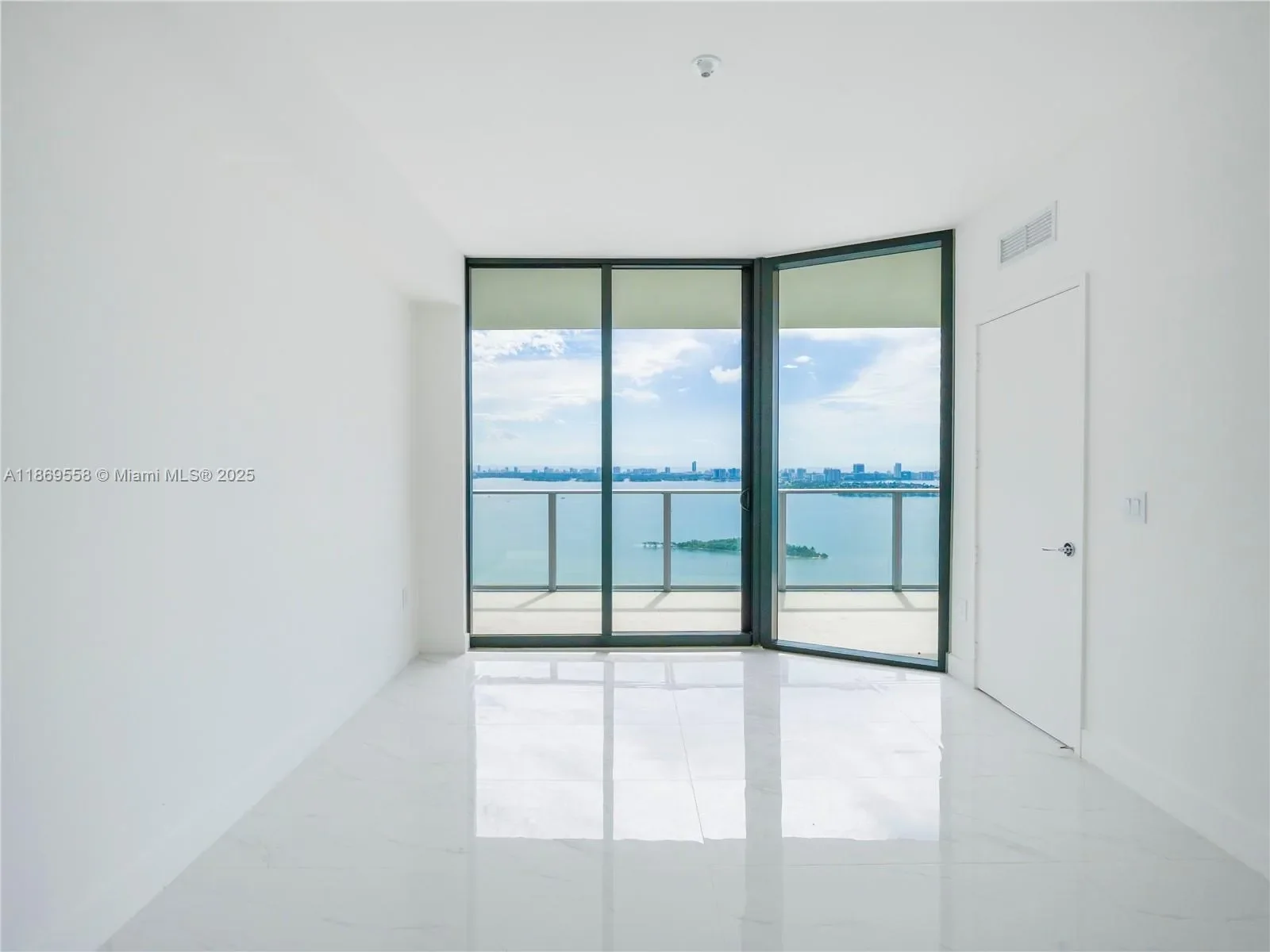 Gallery photo 12