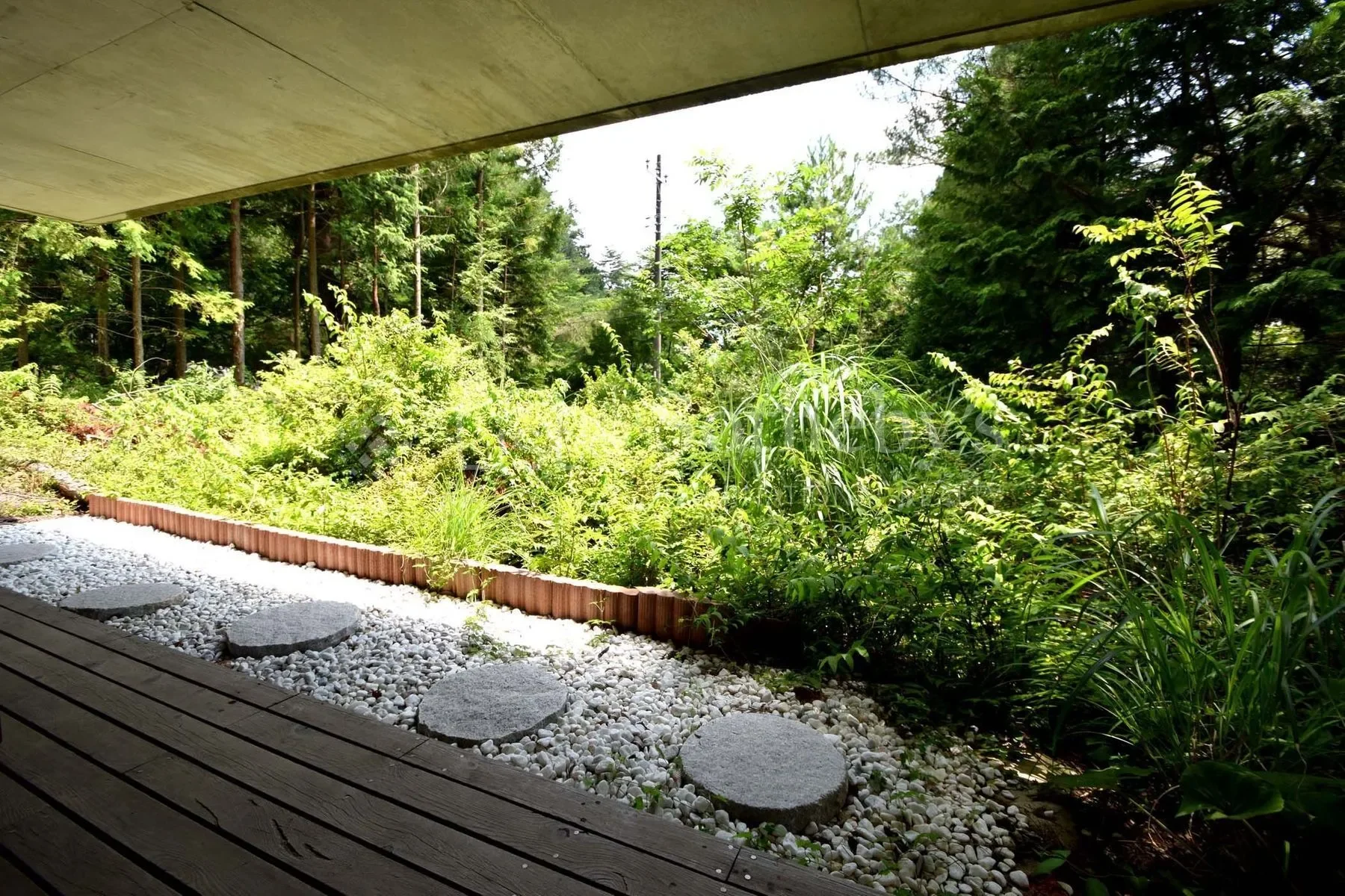 Exterior photo 9