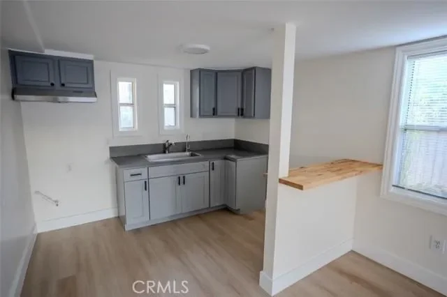 433 W Century, Los Angeles, CA 90003, Los Angeles, California, United States. - Photo 2