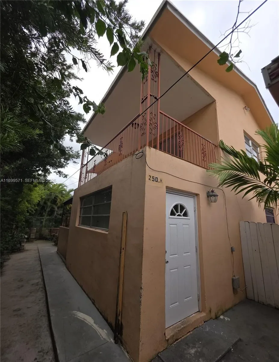 250 NW 63rd Ct, Miami, Florida, United States. - Photo 6