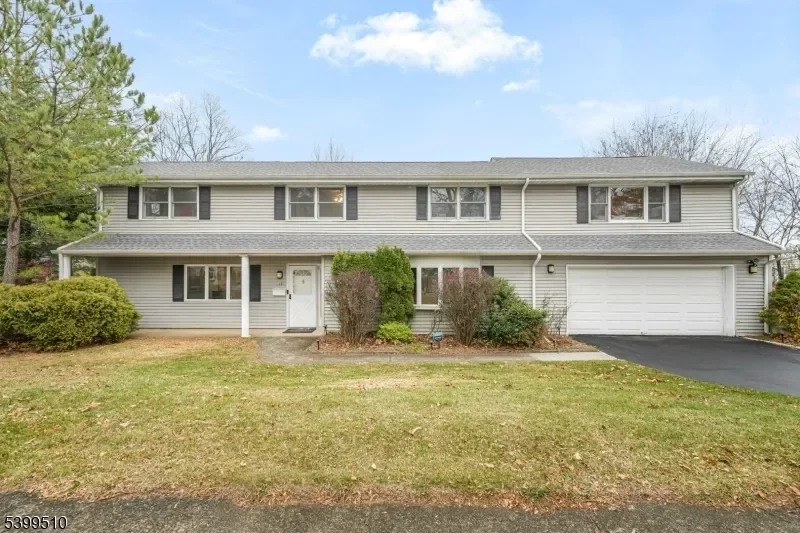 12 Clinton Ln, Wayne Twp., NJ 07470, Wayne, New Jersey, United States. - Photo 32