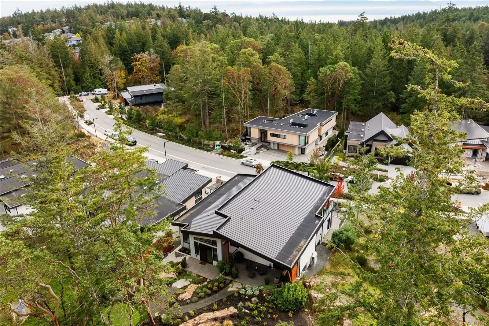 640 Medalist Ave, Colwood, British Columbia, Canada. - Photo 27
