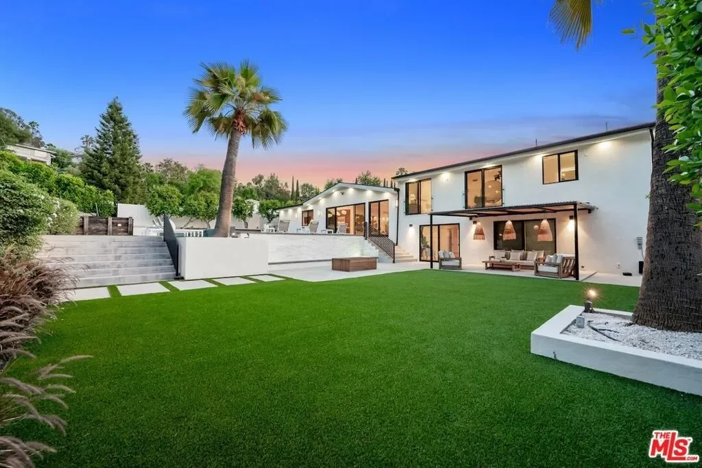 20226 Lorenzana Drive, Los Angeles, California, United States. - Photo 28