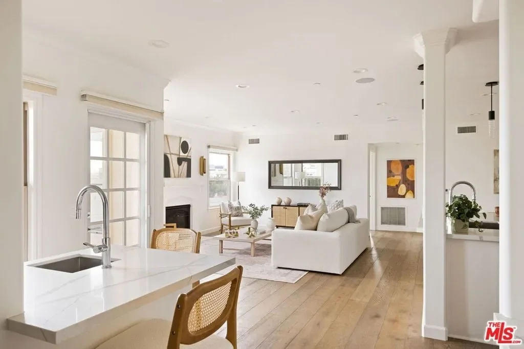 Gallery photo 4
