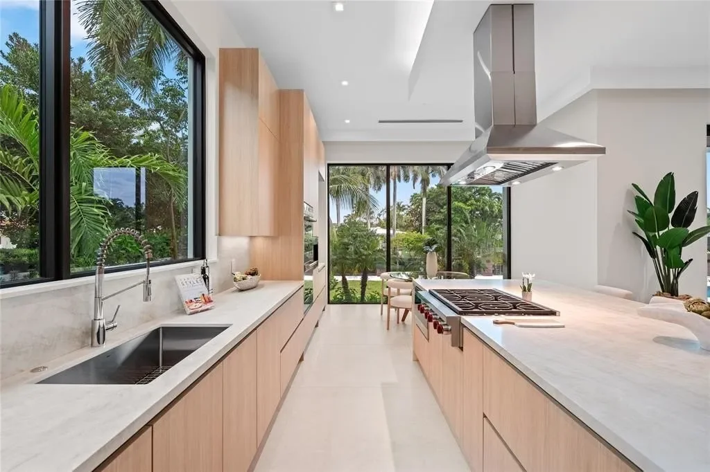 2405 Castilla Isle, Fort Lauderdale, FL, 33301, USA, Fort Lauderdale, Florida, United States. - Photo 21