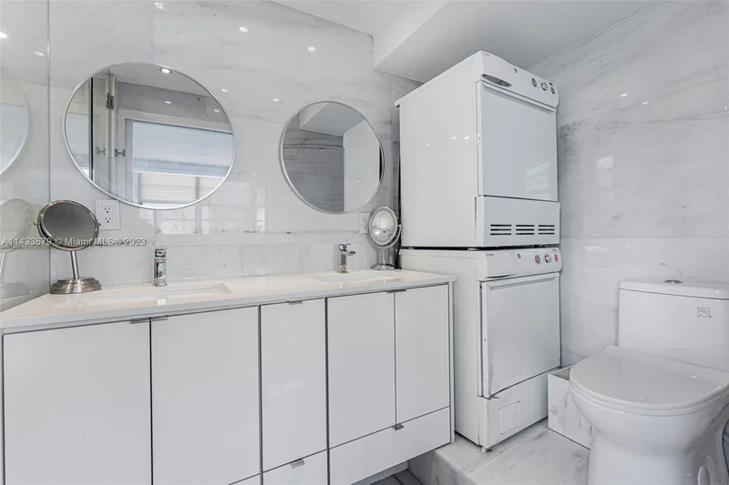 465 Ocean Dr, Miami Beach, Florida, United States. - Photo 31