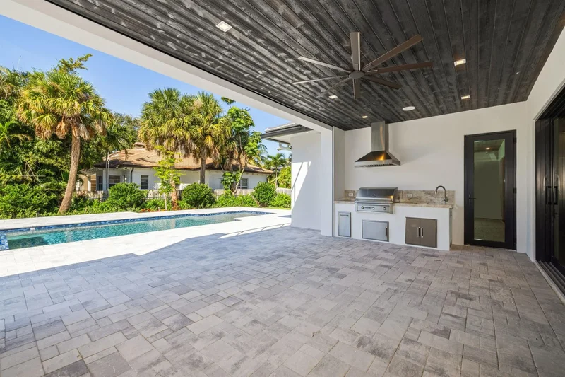 11721 Lake Shore Place, North Palm Beach, Florida, United States. - Photo 45