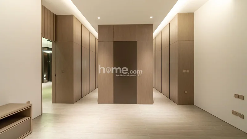 Stunning Brand New and Rare Modern Villa