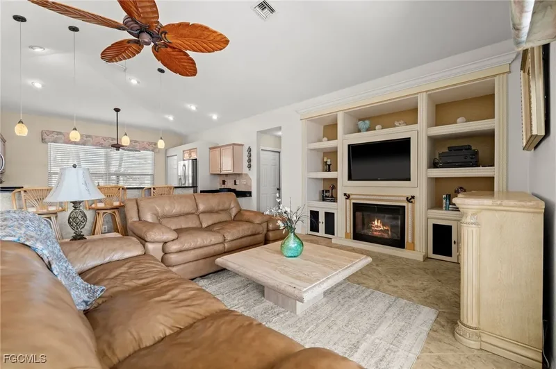 626 Cape Coral Parkway W, Cape Coral, FL 33914, Cape Coral, Florida, United States. - Photo 12