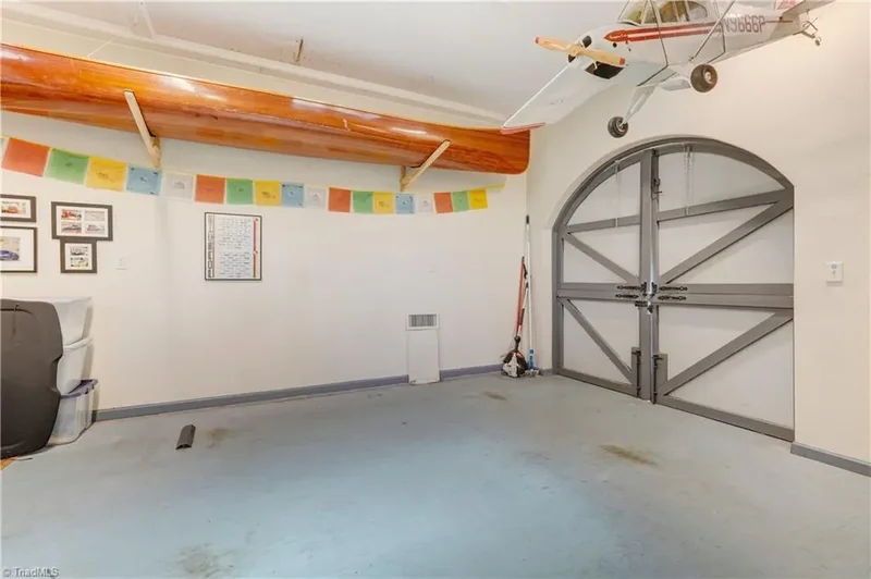 102 Kemp Road W, Greensboro, North Carolina, United States. - Photo 32