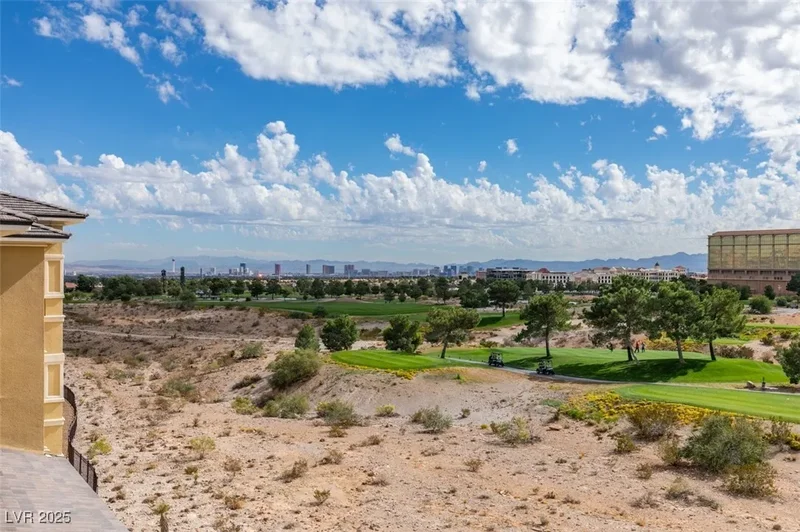 9133 Las Manaitas Avenue 401, Las Vegas, Nevada, United States. - Photo 51