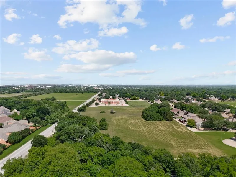 699 W Wintergreen Road, Desoto, TX 75115, DeSoto, Texas, United States. - Photo 27