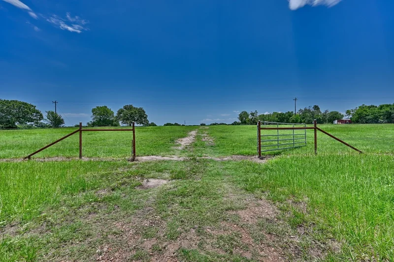 4410 Clay Creek Road, Brenham, TX 77833, Brenham, Texas, United States. - Photo 4