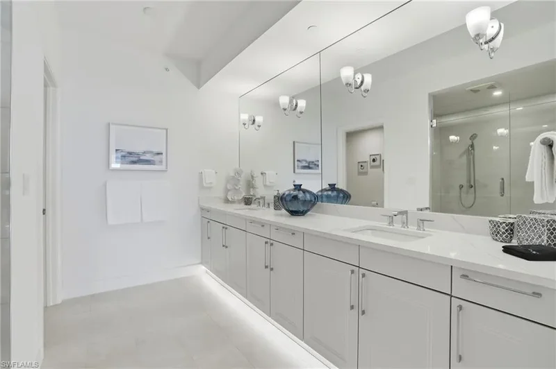 4142 Bay Beach LN, Fort Myers Beach, Florida, United States. - Photo 2