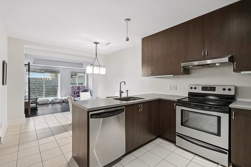 284 Rue des Roseaux, Laval, Quebec, Canada. - Photo 35