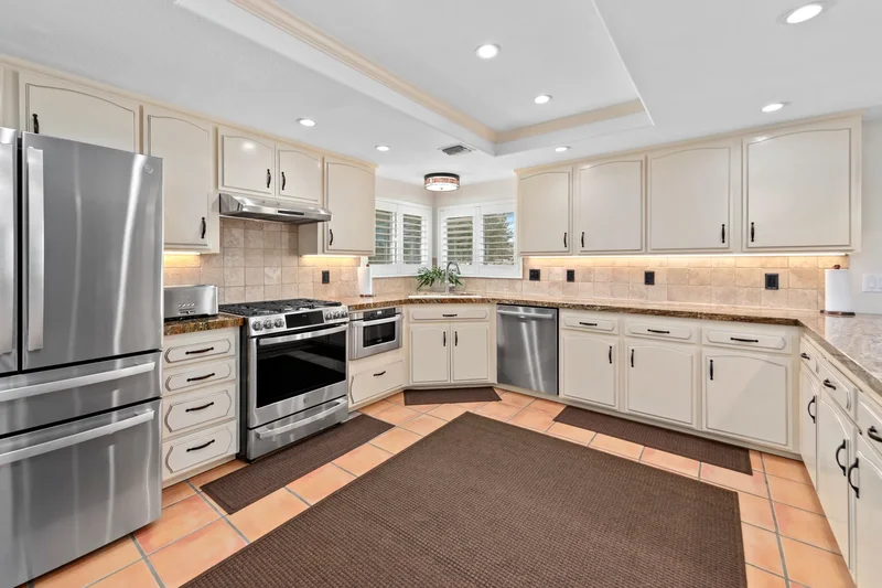 8395 Emerson Avenue , Yucca Valley, CA 92284, Yucca Valley, California, United States. - Photo 10