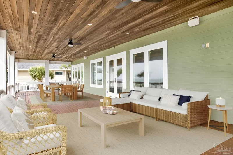 1070 Harbor Ln, Gulf Breeze, FL 32563, Gulf Breeze, Florida, United States. - Photo 51