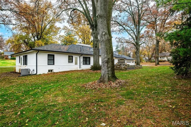 18 Country Aire Drive, St Louis, MO 63131, Town and Country, Missouri, United States. - Photo 27