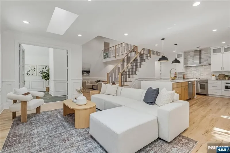 2 Kinzel Lane, West Orange, NJ 07052, West Orange, New Jersey, United States. - Photo 4