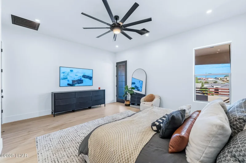 2672 Caribbean Dr, Lake Havasu City, AZ 86406, Lake Havasu City, Arizona, United States. - Photo 39