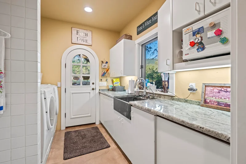 2871 Cobleigh, Eagle Point, OR, 97524, USA, Eagle Point, Oregon, United States. - Photo 32